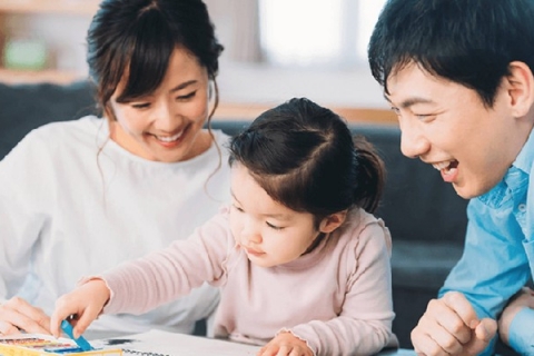 Chuyên gia từng huấn luyện học sinh đỗ Harvard, Stanford tiết lộ 4 ĐIỀU giúp con cái thành công
