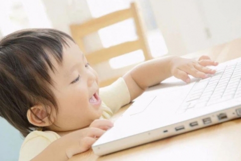 Trẻ nhỏ có 3 giai đoạn cực kỳ quan trọng, bố mẹ không biết là bỏ lỡ cơ hội bồi dưỡng con thành người ưu tú