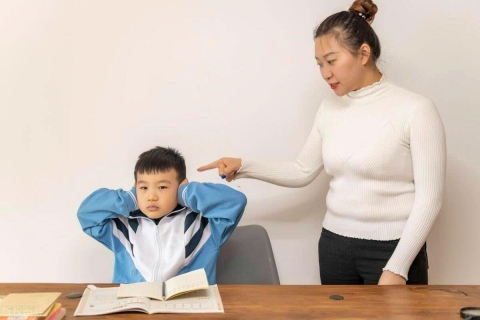 4 "tín hiệu" cho thấy trẻ đang bị nuông chiều quá mức, cha mẹ nhận ra sớm thì vẫn kịp thay đổi!